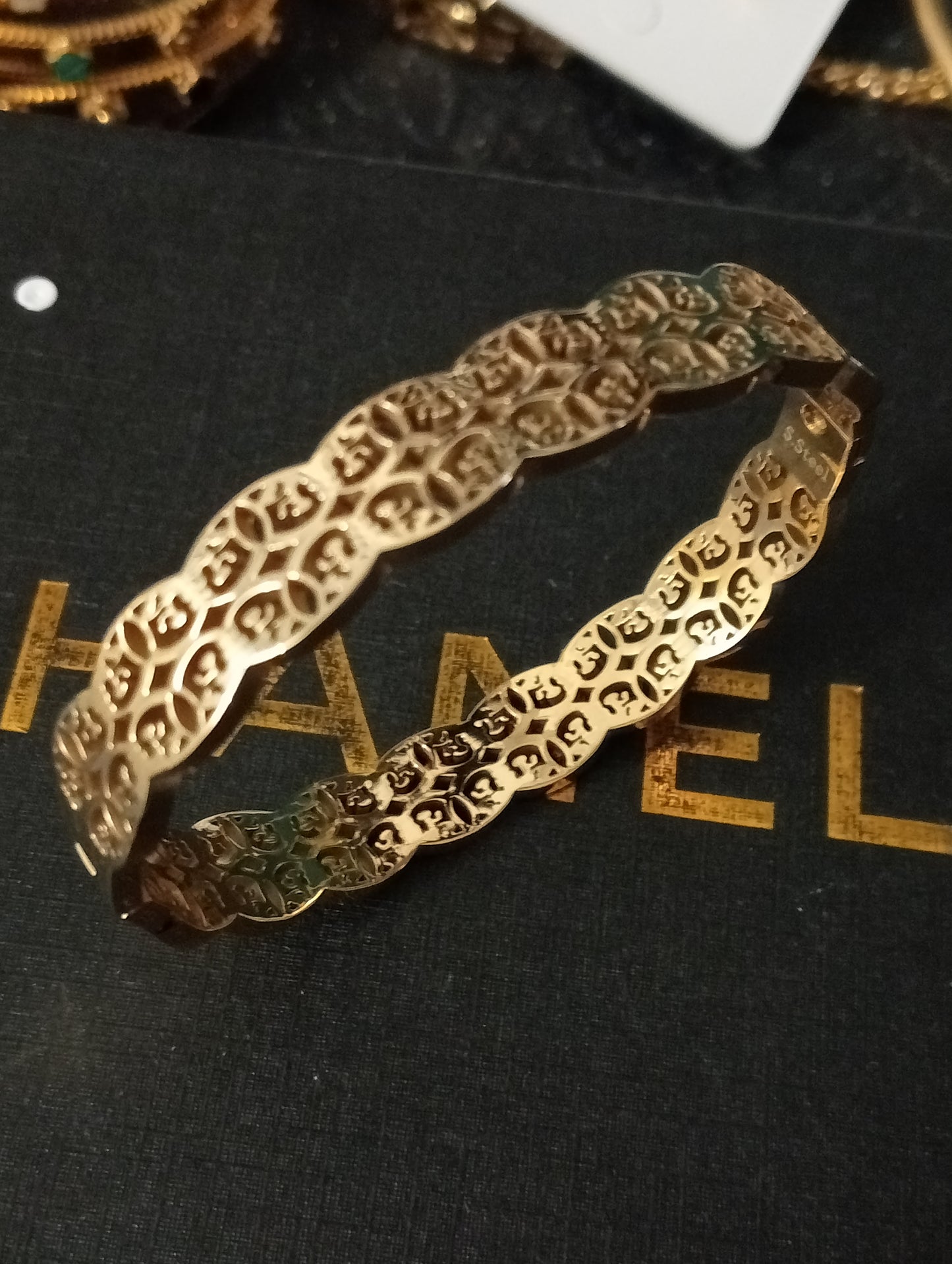Bracelet New