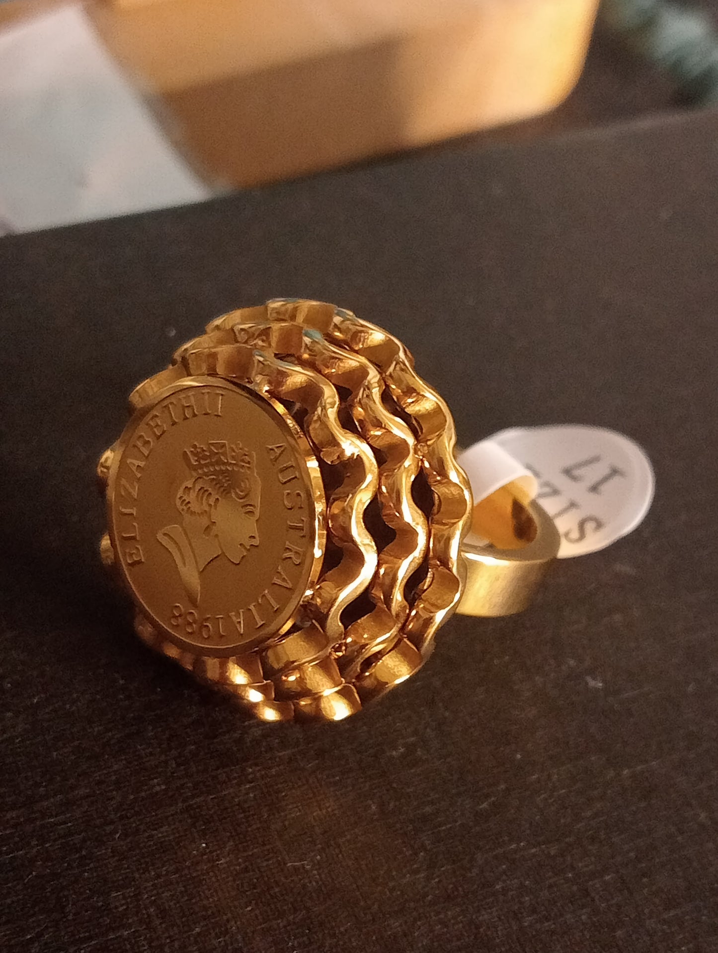 Bague la reine